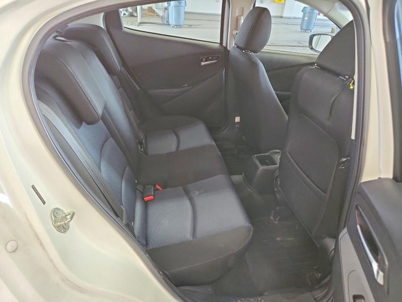 2017 Toyota Yaris მანქანა იყიდება აუქციონზე, vin: 3MYDLBYV4HY172524, აუქციონის ნომერი: 65159216