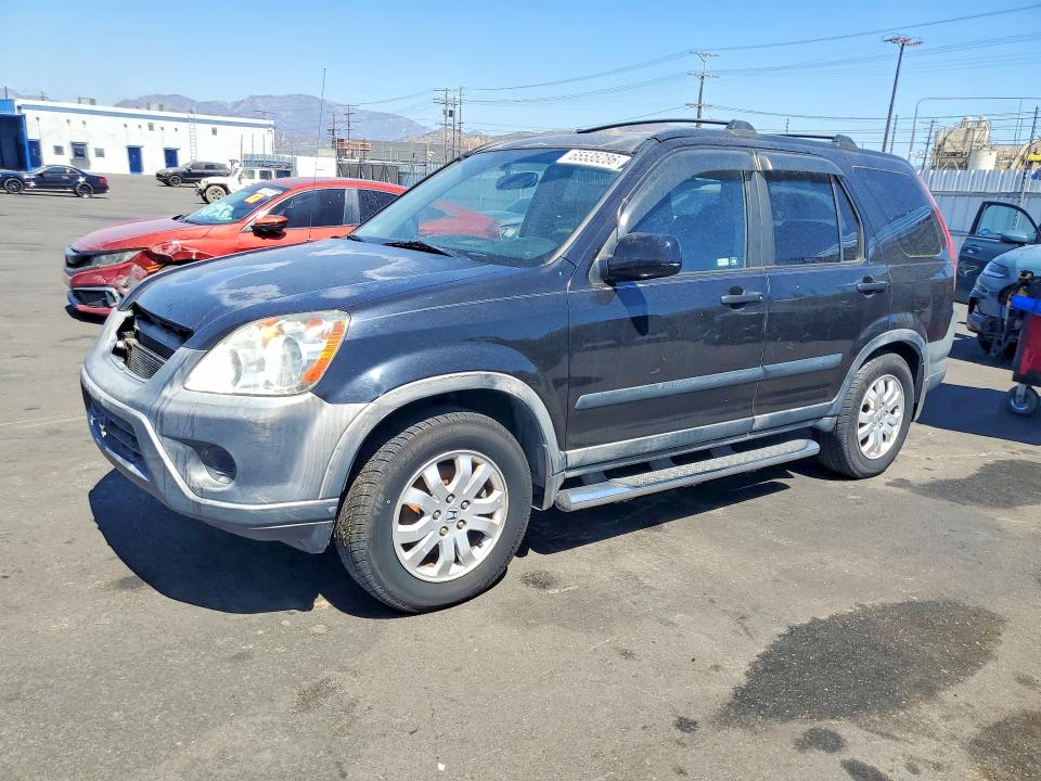 2005 Honda Cr-v მანქანა იყიდება აუქციონზე, vin: JHLRD78815C000256, აუქციონის ნომერი: 65535286