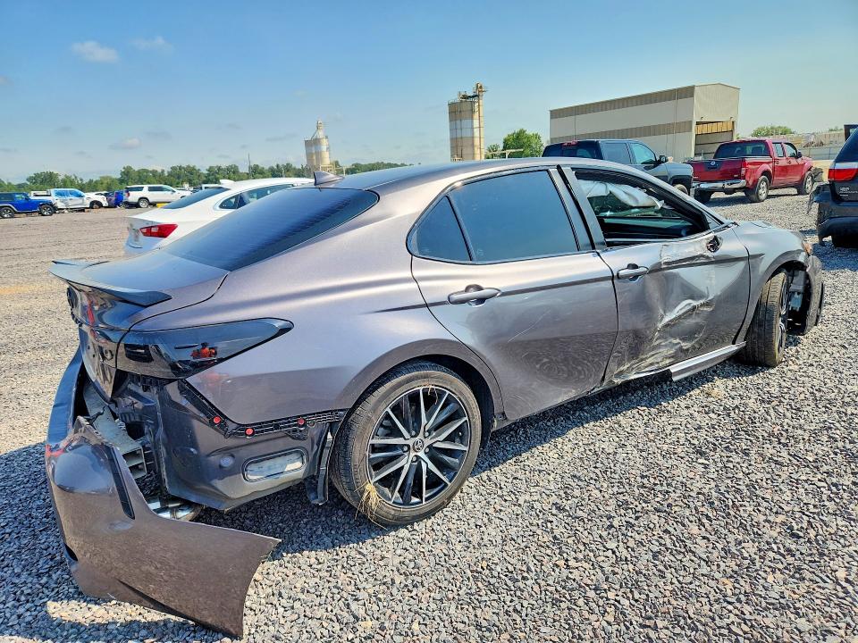 Продажа на аукционе авто 2024 Toyota Camry, vin: 4T1G11AK2RU878872, номер лота: 65587046