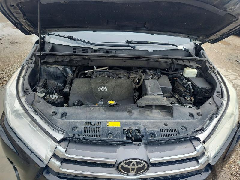 2017 Toyota Highlander მანქანა იყიდება აუქციონზე, vin: 5TDJZRFH9HS449570, აუქციონის ნომერი: 64890346