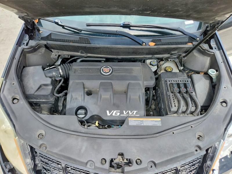 63834406 :رقم المزاد ، 3GYFNBE38FS555641 vin ، 2015 Cadillac Srx مزاد بيع