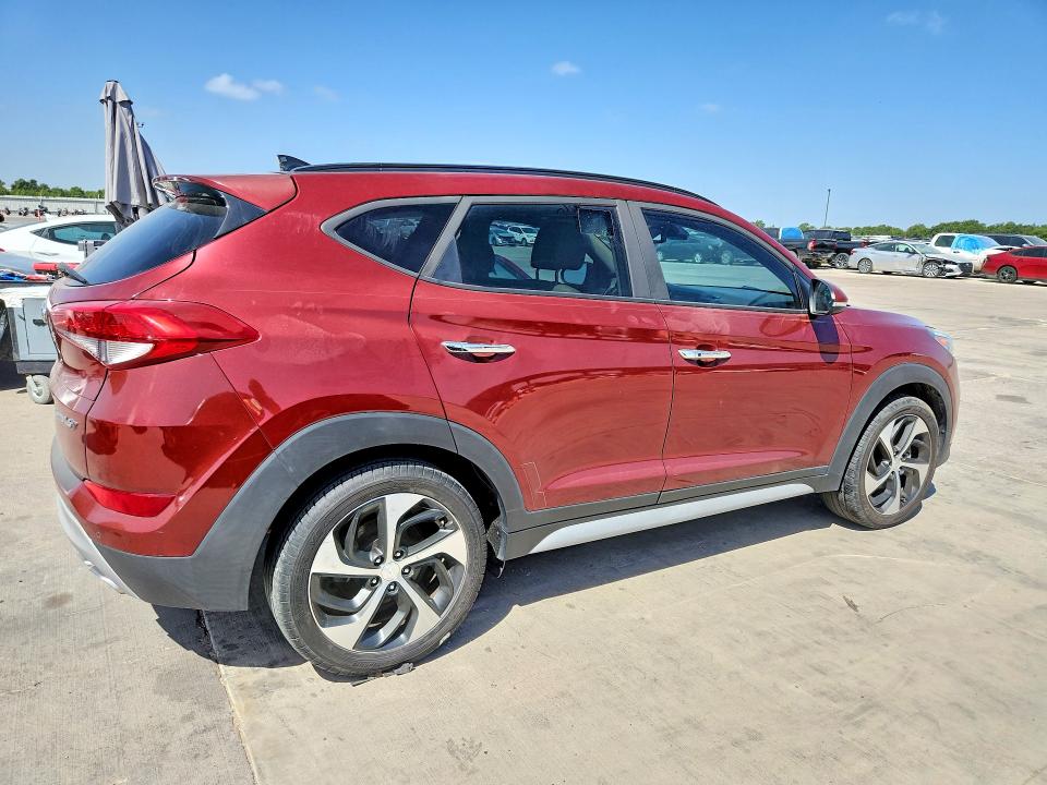 64674926 :رقم المزاد ، KM8J33A23JU790607 vin ، 2018 Hyundai Tucson مزاد بيع