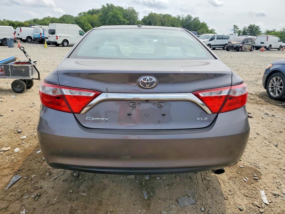 2015 Toyota Camry მანქანა იყიდება აუქციონზე, vin: 4T1BF1FK6FU942881, აუქციონის ნომერი: 66193316