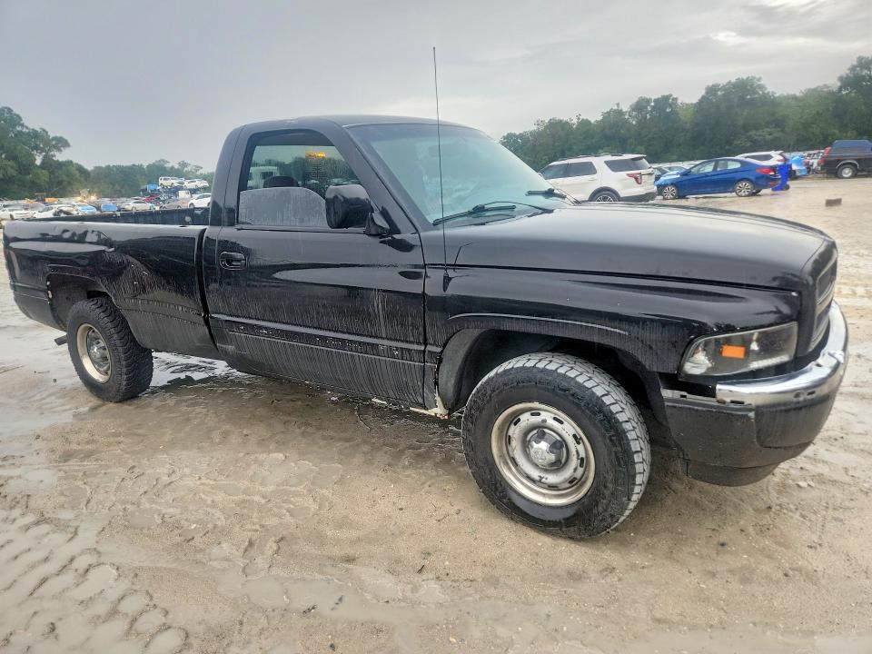 2000 Dodge Ram 1500 მანქანა იყიდება აუქციონზე, vin: 1B7HC16Y2YS585693, აუქციონის ნომერი: 65847916