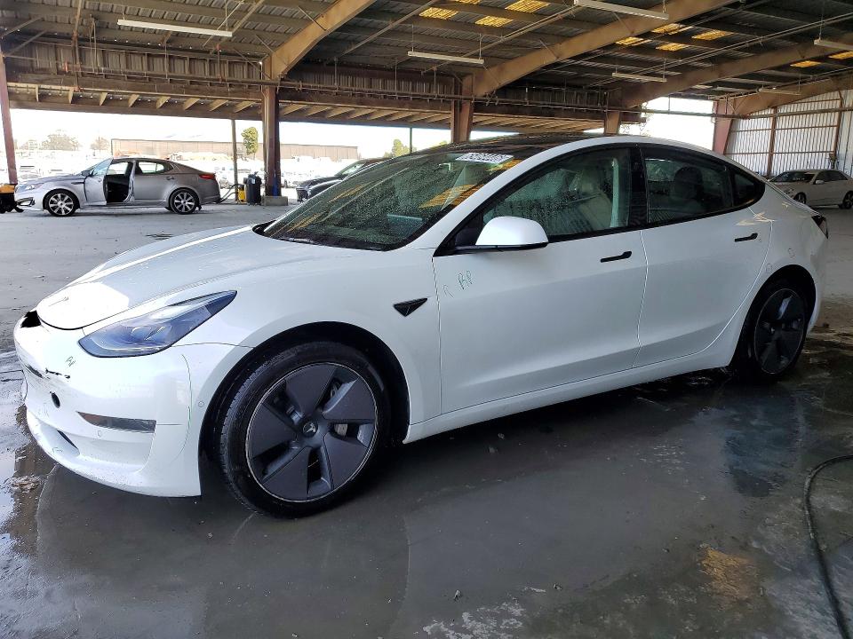 65464446 :رقم المزاد ، 5YJ3E1EA5NF290914 vin ، 2022 Tesla Model 3 مزاد بيع