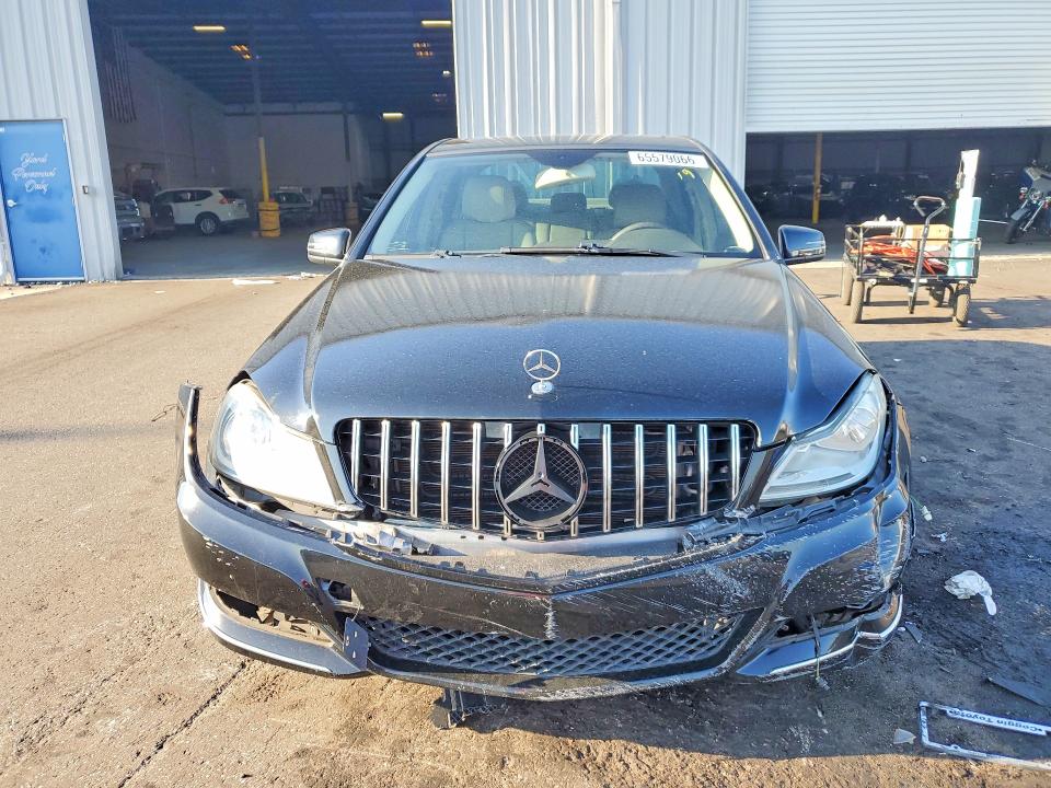 Продажа на аукционе авто 2012 Mercedes-benz C, vin: WDDGF4HB7CA623579, номер лота: 65579066