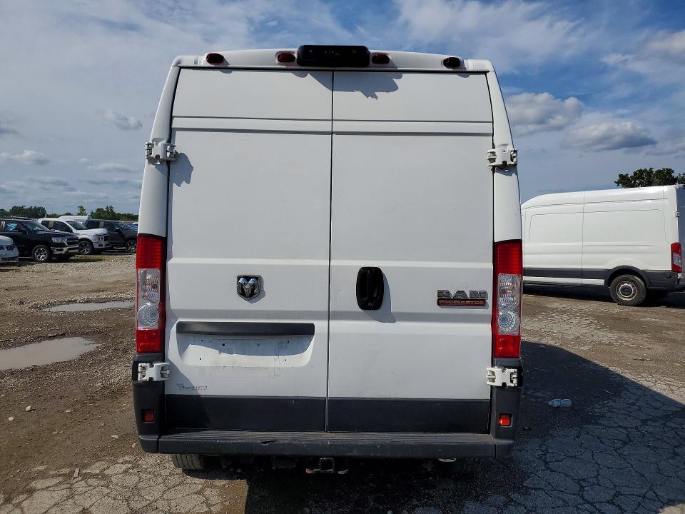 64119696 :رقم المزاد ، 3C6TRVDG8LE128108 vin ، 2020 Ram Promaster 2500 مزاد بيع