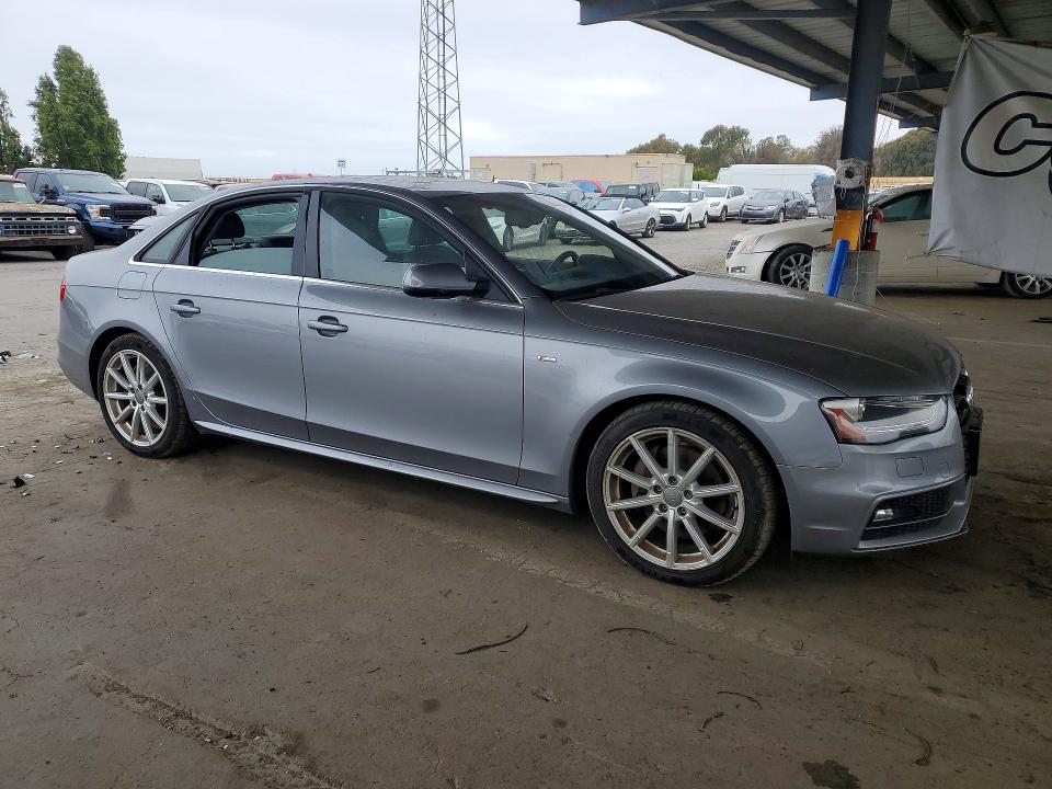 65540256 :رقم المزاد ، WAUFFAFL5FA083084 vin ، 2015 Audi A4 مزاد بيع