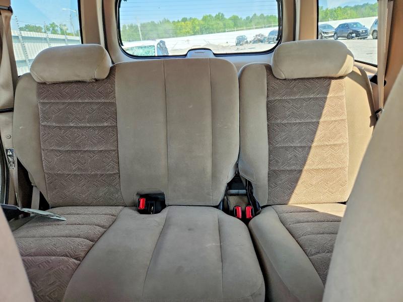 2000 Ford Explorer მანქანა იყიდება აუქციონზე, vin: 1FMZU63P5YUB60270, აუქციონის ნომერი: 66043926