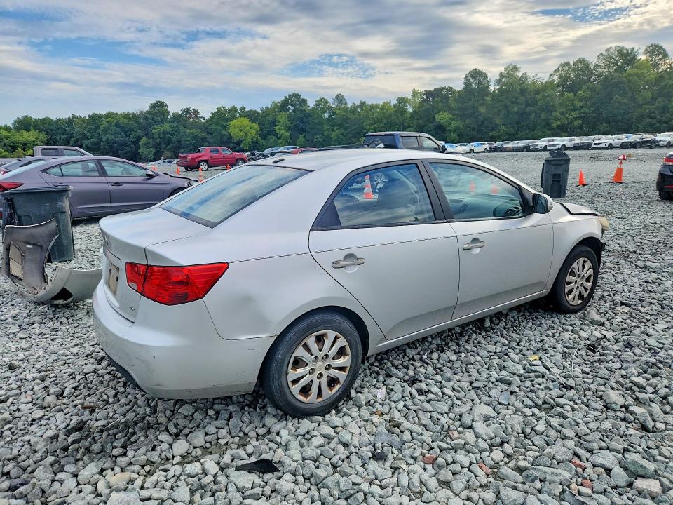 64042076 :رقم المزاد ، KNAFU4A25A5105320 vin ، 2010 Kia Forte مزاد بيع