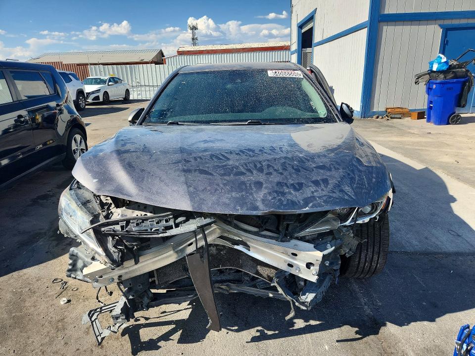64066506 :رقم المزاد ، 4T1B11HK6KU194204 vin ، 2019 Toyota Camry مزاد بيع