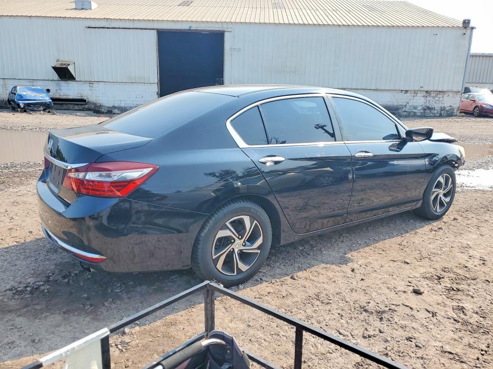 2017 Honda Accord მანქანა იყიდება აუქციონზე, vin: 1HGCR2F31HA011967, აუქციონის ნომერი: 64771346