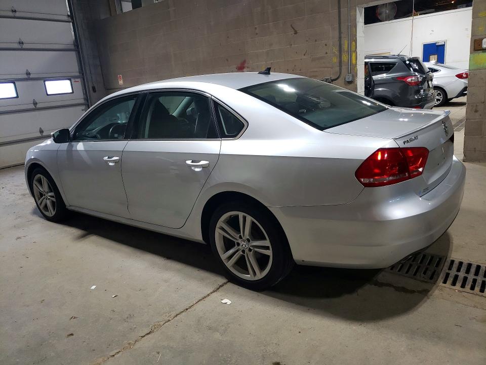 63847886 :رقم المزاد ، 1VWBN7A36EC008425 vin ، 2014 Volkswagen Passat مزاد بيع