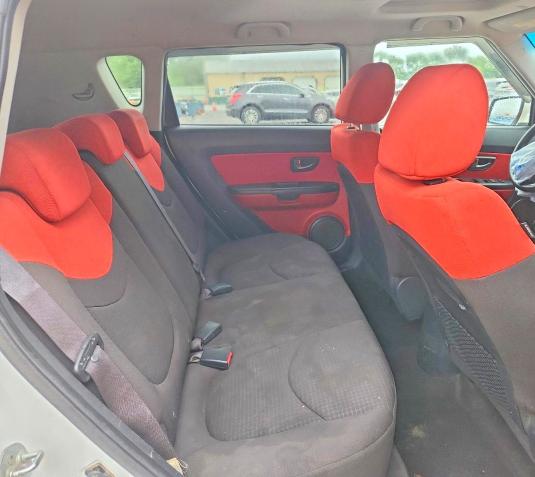 64657346 :رقم المزاد ، KNDJT2A27A7701179 vin ، 2010 Kia Soul مزاد بيع