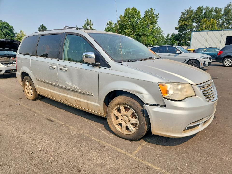 2012 Chrysler Town & Country მანქანა იყიდება აუქციონზე, vin: 2C4RC1CG7CR133135, აუქციონის ნომერი: 63432476