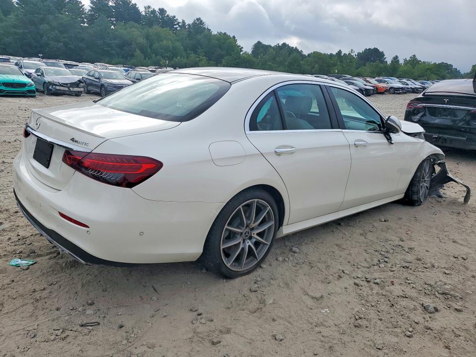 63665676 :رقم المزاد ، W1KZF5KB6NB052008 vin ، 2022 Mercedes-benz E مزاد بيع
