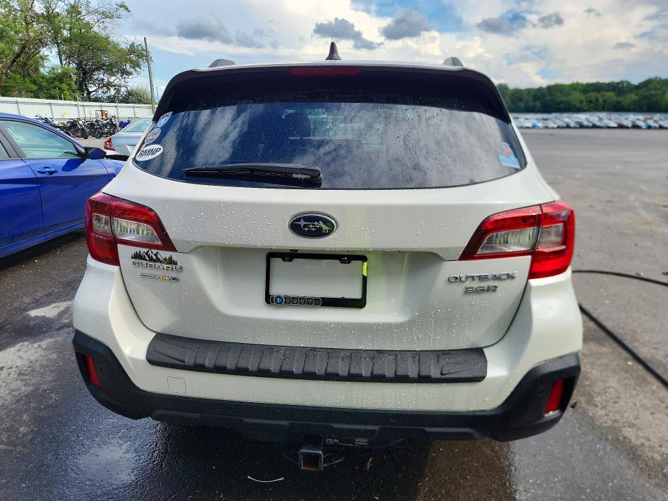 61363476 :رقم المزاد ، 4S4BSETC4J3329611 vin ، 2018 Subaru Outback مزاد بيع