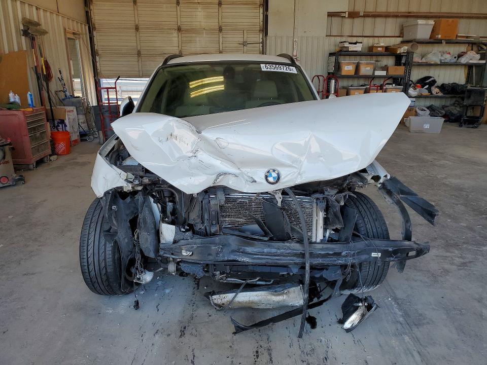 63569726 :رقم المزاد ، WBAVL1C58FVY33788 vin ، 2015 Bmw X1 مزاد بيع