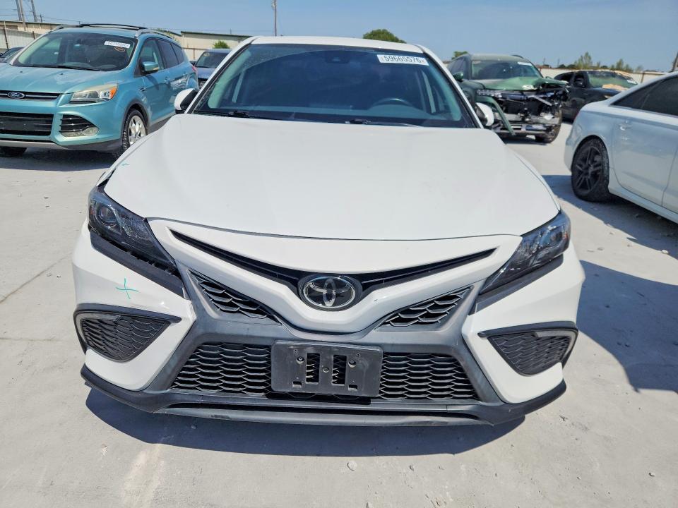 2022 Toyota Camry მანქანა იყიდება აუქციონზე, vin: 4T1G11AK5NU671483, აუქციონის ნომერი: 59665576