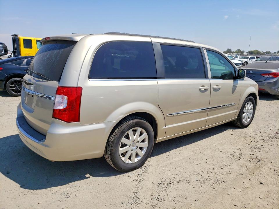 64944316 :رقم المزاد ، 2C4RC1BG8FR626599 vin ، 2015 Chrysler Town & Country مزاد بيع