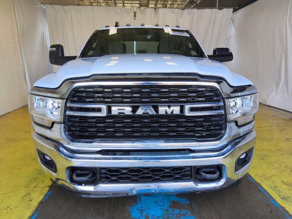 63422286 :رقم المزاد ، 3C63R3HL2PG660427 vin ، 2023 Ram 3500 مزاد بيع