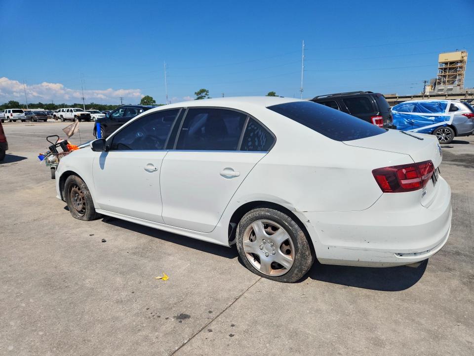 60672826 :رقم المزاد ، 3VW2B7AJ7HM290312 vin ، 2017 Volkswagen Jetta مزاد بيع