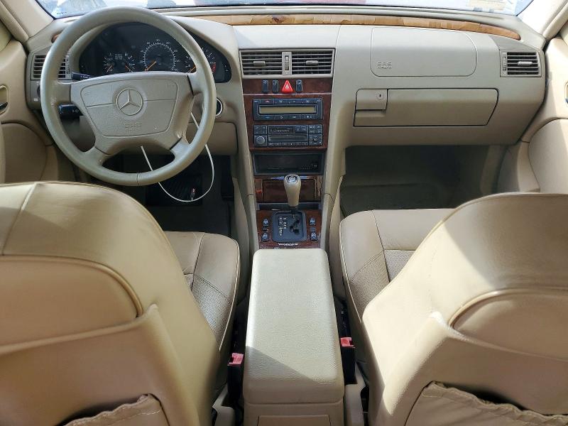1998 Mercedes-benz C მანქანა იყიდება აუქციონზე, vin: WDBHA29G7WF754626, აუქციონის ნომერი: 65659426