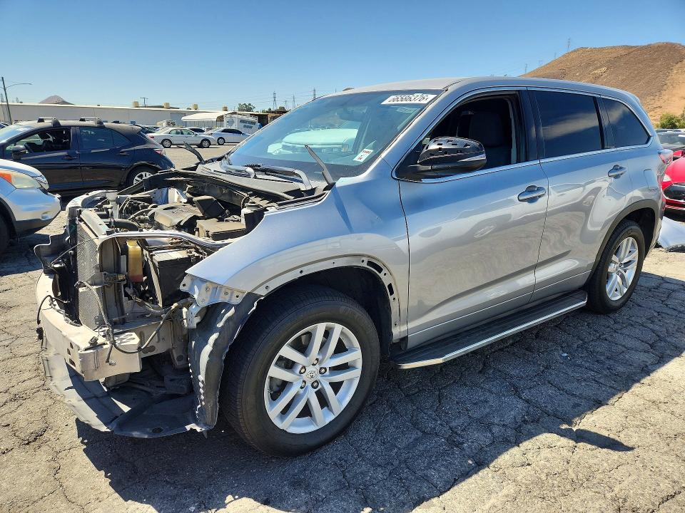 66586376 :رقم المزاد ، 5TDZARFH4FS012132 vin ، 2015 Toyota Highlander مزاد بيع