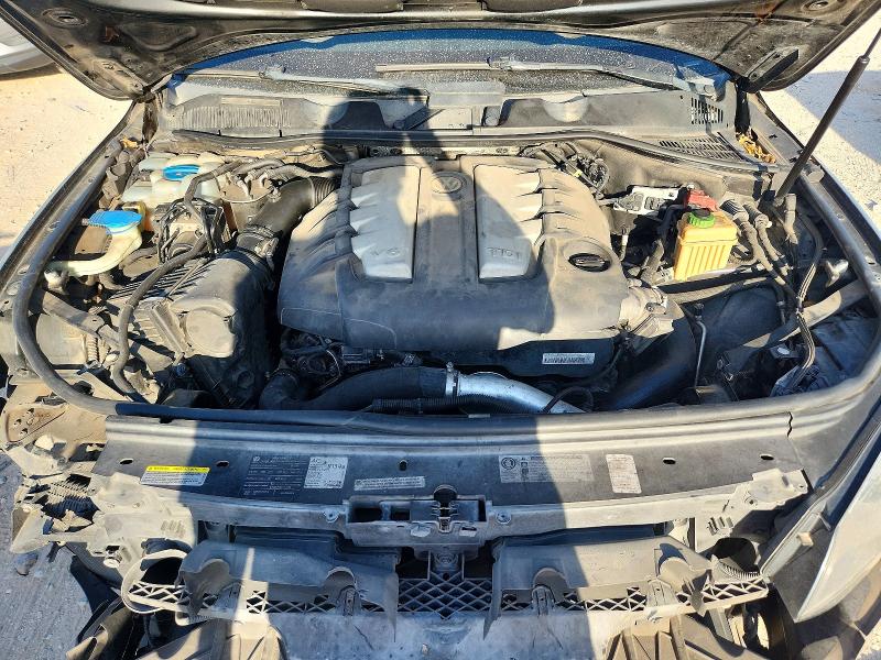 2012 Volkswagen Touareg მანქანა იყიდება აუქციონზე, vin: WVGFK9BP1CD001251, აუქციონის ნომერი: 65692876