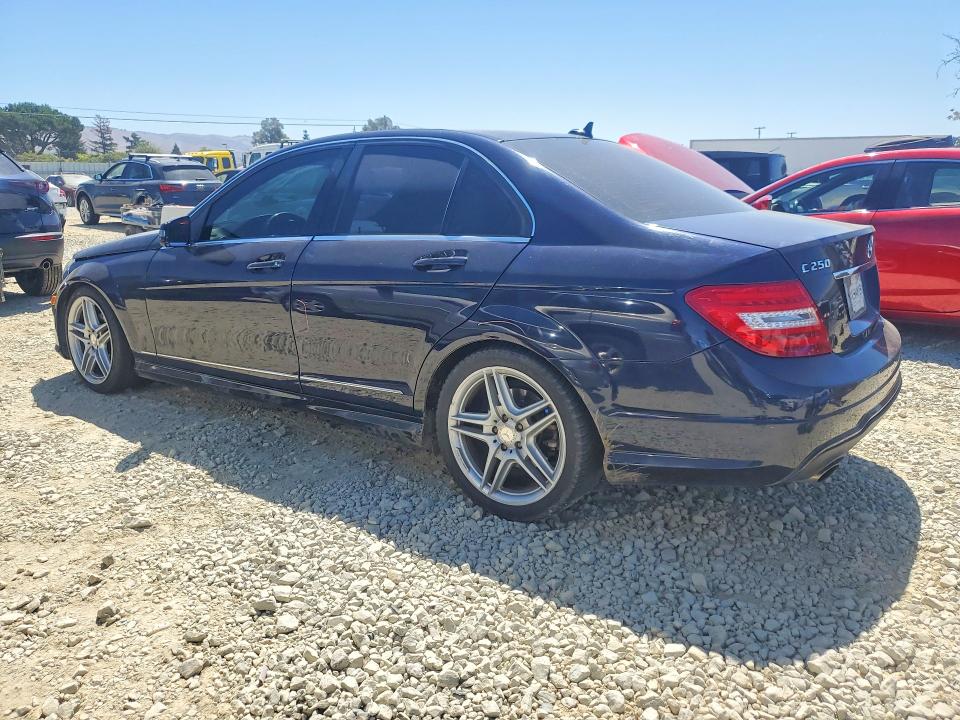 Продажа на аукционе авто 2013 Mercedes-benz C, vin: WDDGF4HB6DA773149, номер лота: 63524316