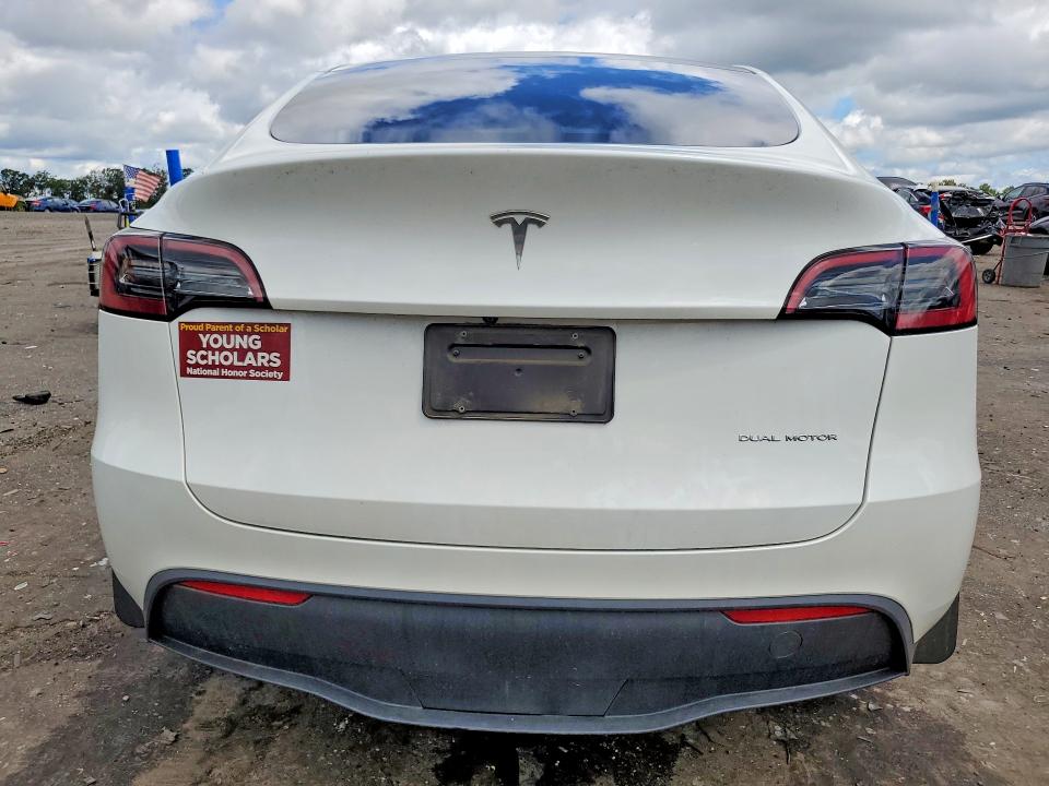 Продажа на аукционе авто 2023 Tesla Model Y, vin: 7SAYGDEEXPF664427, номер лота: 63839066