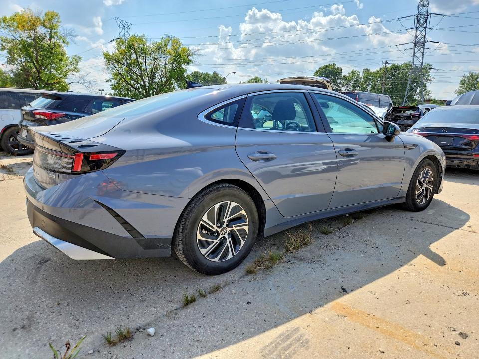 2026 Hyundai Sonata Hybrid მანქანა იყიდება აუქციონზე, vin: KMHL24JJ7TA165334, აუქციონის ნომერი: 67196186