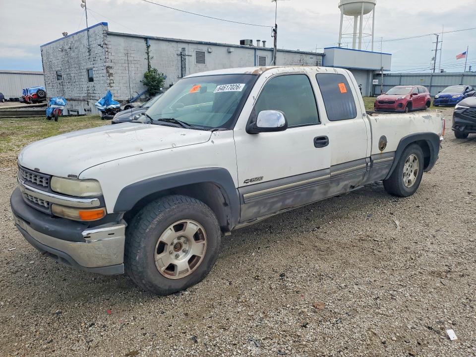 64617026 :رقم المزاد ، 2GCEK19T511116593 vin ، 2001 Chevrolet Silverado مزاد بيع