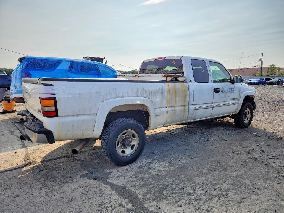 63261716 :رقم المزاد ، 1GTHC29U95E196526 vin ، 2005 Gmc Sierra مزاد بيع