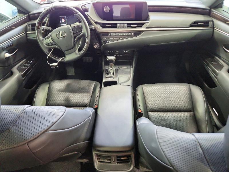 64646816 :رقم المزاد ، 58ABZ1B18KU013900 vin ، 2019 Lexus Es مزاد بيع