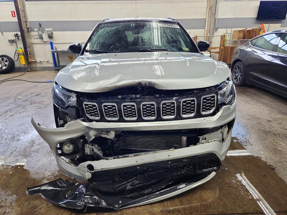 66471746 :رقم المزاد ، 3C4NJDCN7ST512961 vin ، 2025 Jeep Compass مزاد بيع