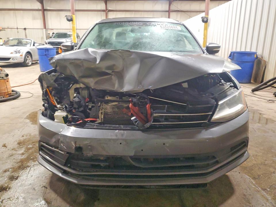 2017 Volkswagen Jetta მანქანა იყიდება აუქციონზე, vin: 3VWB67AJ4HM222019, აუქციონის ნომერი: 63820686