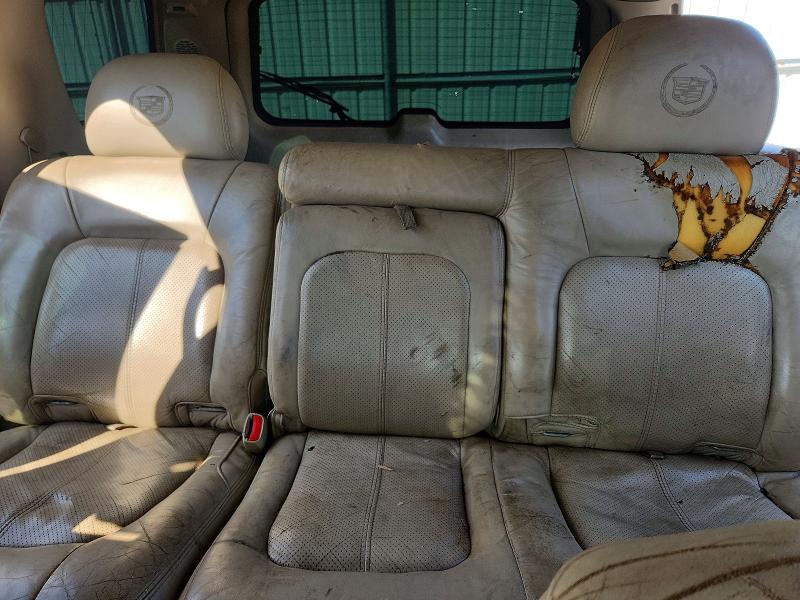 2002 Cadillac Escalade მანქანა იყიდება აუქციონზე, vin: 1GYEC63TX2R148493, აუქციონის ნომერი: 64535906