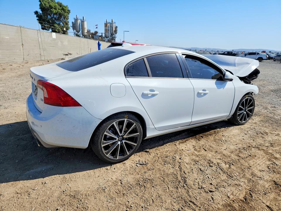 66822336 :رقم المزاد ، YV126MFLXJ2456958 vin ، 2018 Volvo S60 مزاد بيع