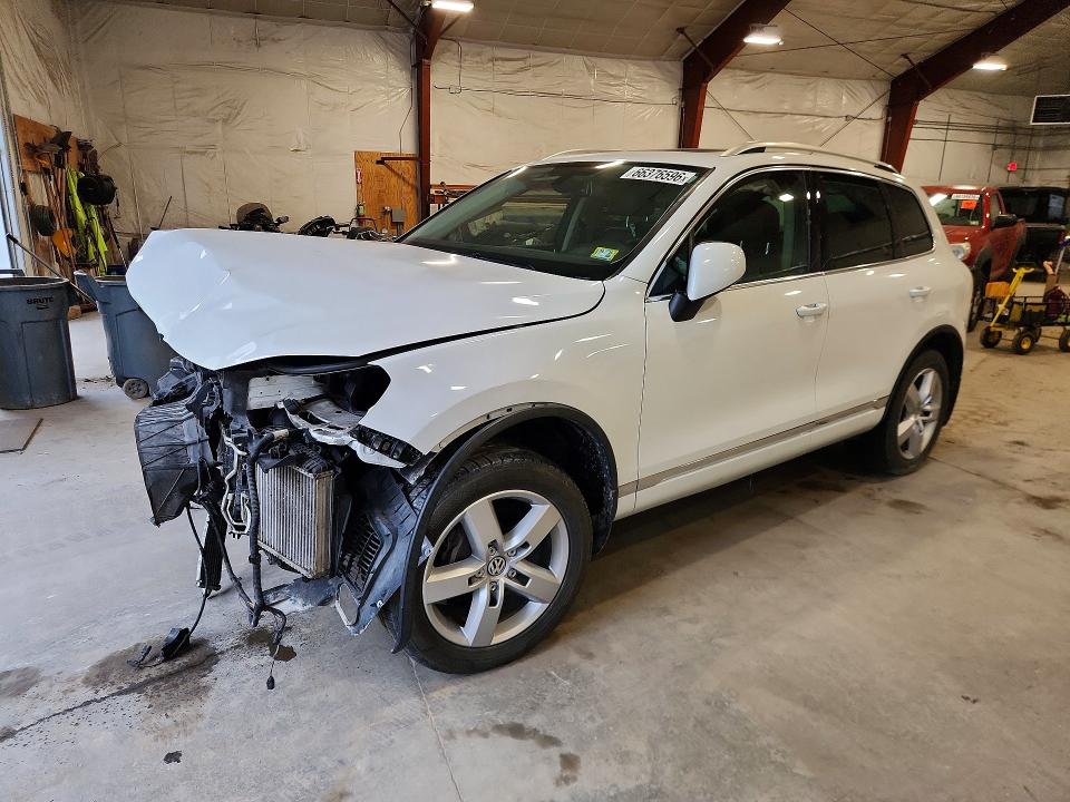 66376596 :رقم المزاد ، WVGEP9BP3ED009223 vin ، 2014 Volkswagen Touareg مزاد بيع