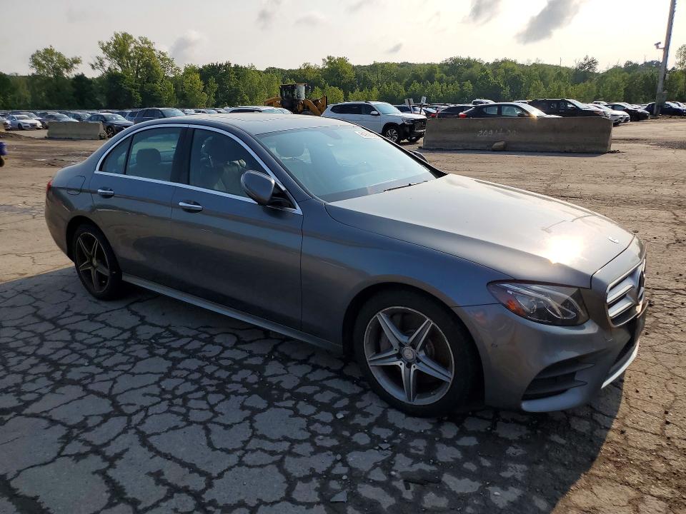 64958236 :رقم المزاد ، WDDZF4KB3HA215749 vin ، 2017 Mercedes-benz E مزاد بيع
