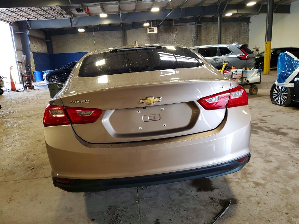 Auction sale of the 2018 Chevrolet Malibu, vin: 1G1ZD5ST8JF171876, lot number: 62898206