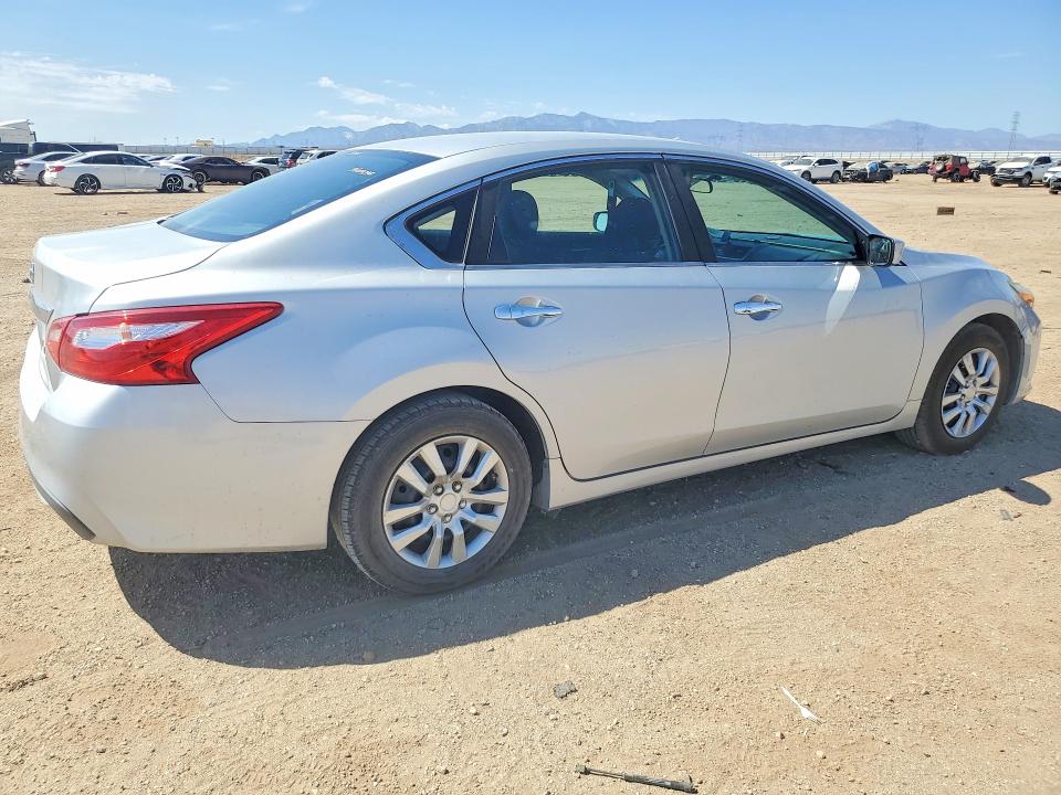 66226106 :رقم المزاد ، 1N4AL3AP0HN365775 vin ، 2017 Nissan Altima مزاد بيع