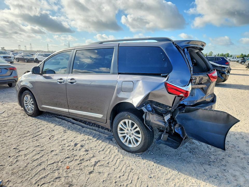 Продаж на аукціоні авто 2017 Toyota Sienna, vin: 5TDYZ3DC8HS842835, номер лоту: 65486666