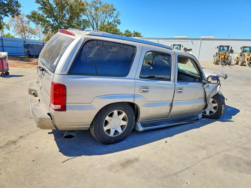 2004 Cadillac Escalade მანქანა იყიდება აუქციონზე, vin: 1GYEK63N84R125916, აუქციონის ნომერი: 66311926