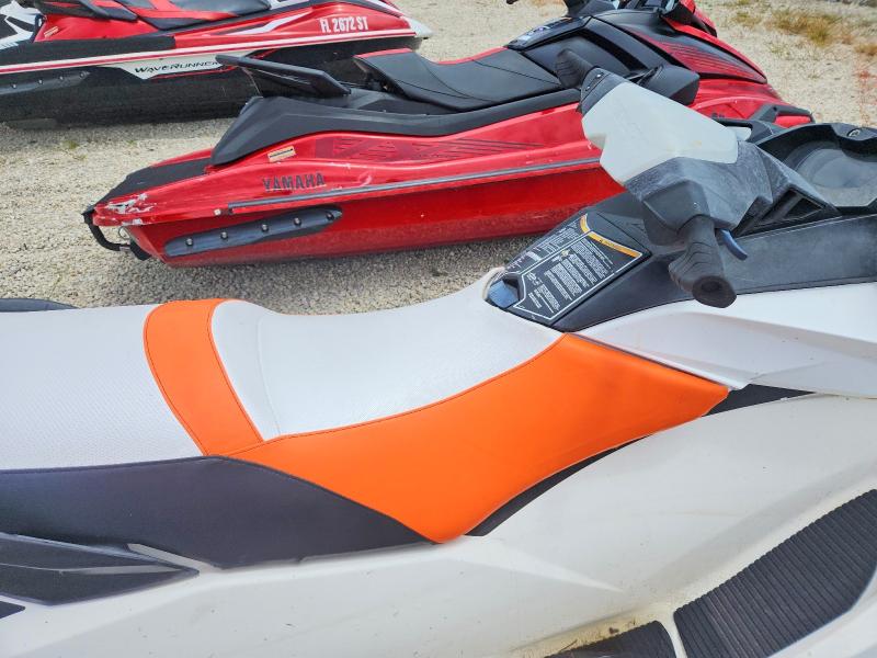 2017 Sea-doo Jet Ski მანქანა იყიდება აუქციონზე, vin: YDV32988J617, აუქციონის ნომერი: 64001546
