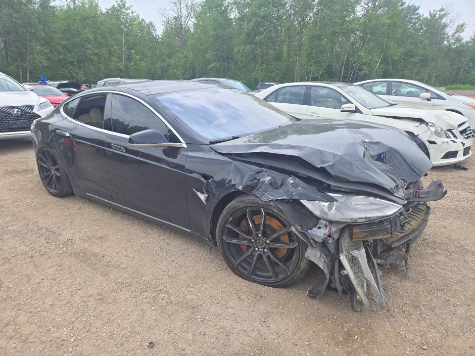 Продажа на аукционе авто 2014 Tesla Model S, vin: 5YJSA1H17EFP44194, номер лота: 63643526