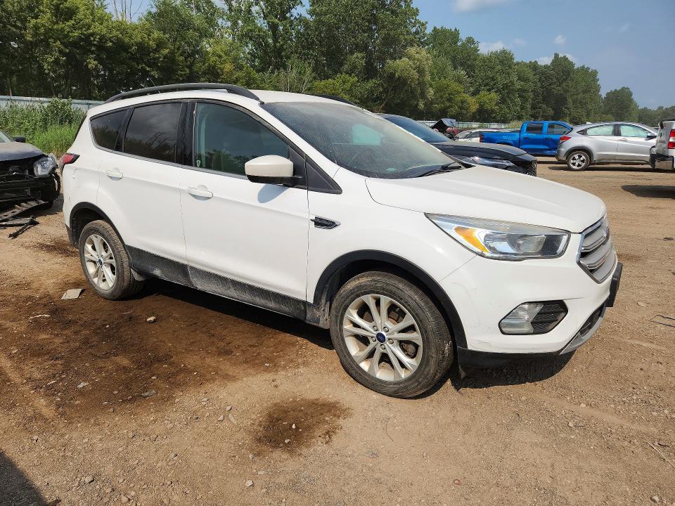 Продажа на аукционе авто 2018 Ford Escape, vin: 1FMCU9GD2JUB23867, номер лота: 64855316