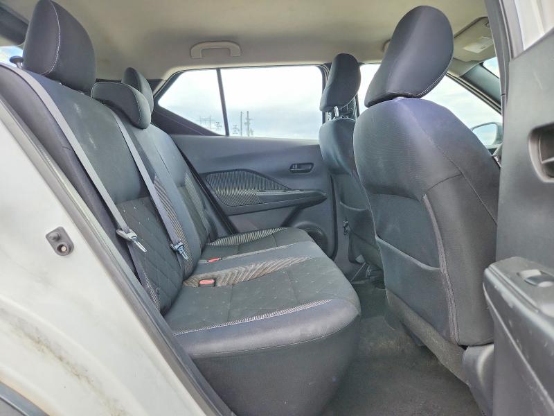 66627836 :رقم المزاد ، 3N1CP5CU1JL517285 vin ، 2018 Nissan Kicks مزاد بيع