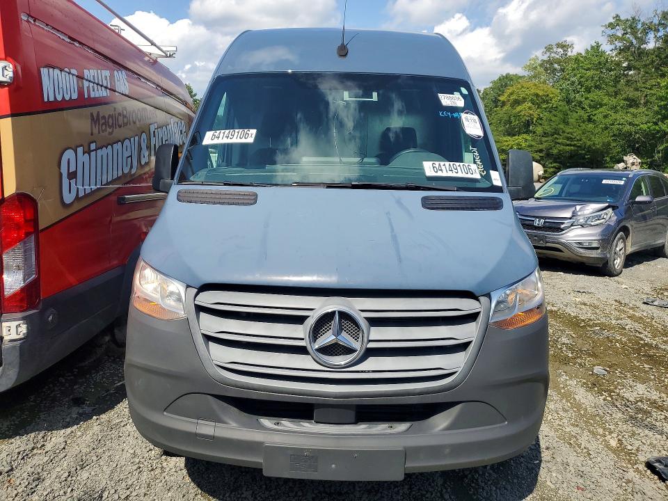 64149106 :رقم المزاد ، WD4PF0CD5KT004712 vin ، 2019 Mercedes-benz Sprinter مزاد بيع